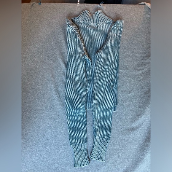 Kendall and Kylie Cropped Sweater in Distressed Blue - Size Small - Picture 5 of 11